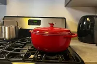 Lodge Dutch Oven image 3